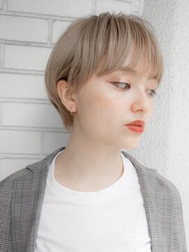 ルティア 池袋(Lutia) ことりベージュ くびれショート 小顔