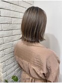 伸ばしかけにおすすめ！外ハネショートヘア！