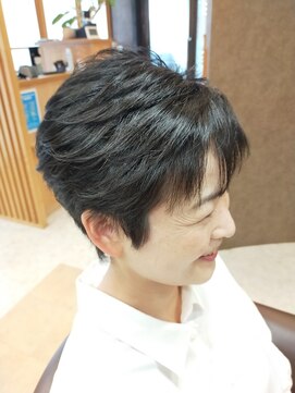ヘアサロンアンドヘアメイクディー(hair salon hair make D) 仙台D ショートレイヤー×ショートボブ×ひし形丸み縦長仕上げ