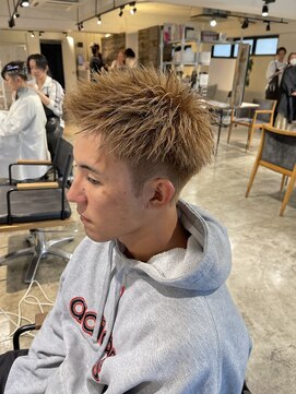 ザ オーダー(THE ORDER) 刈り上げショートミルクティーベージュダブルカラー