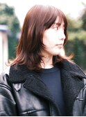 乾かすだけで決まるミディアムウルフレイヤーカットヘアー