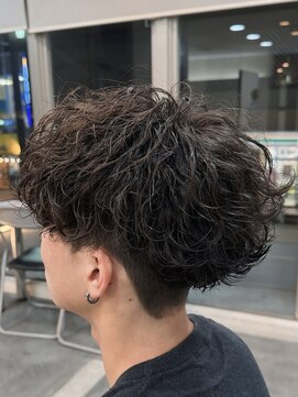 バース バイ ハピネス(BIRTH by happiness) ツイストスパイラルパーマツイストパーマメンズマッシュパーマ