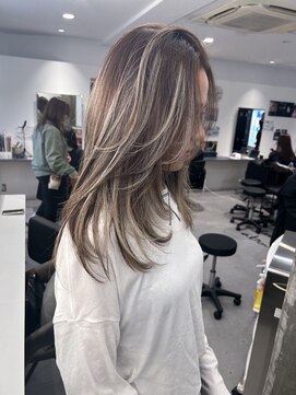 キング(K!ng) 縮毛矯正髪質改善ハイライトレイヤーカット枚方美容室エクステ