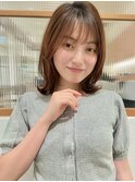 くびれミディ大人ガーリーミディアムレイヤーフォギーベージュ