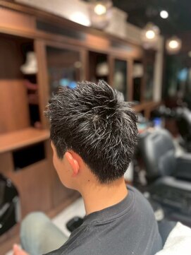 キングスマントーキョー 三鷹店(KINGSMAN TOKYO) スパイキーショート