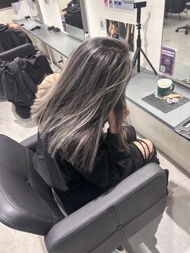 キング 梅田店(K!ng) 縮毛矯正髪質改善レイヤーカットトリートメント心斎橋美容室