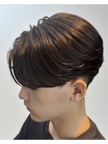 リード(REEED)&nbsp;メンズセンターパート刈り上げ毛流れヘア