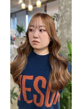 リラ バイ クオーレ(LIRA by CUORE) ～筋感たっぷりハイライトカラー～