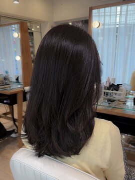 ネオリーブ チロル 横浜西口店(Neolive CiroL.) 7トーンアッシュカラー　レイヤーカット