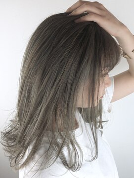 Chelsea アイスグレー ハイライト お客様スタイル L チェルシー 梅田 Chelsea のヘアカタログ ホットペッパービューティー Chelsea アイスグレー ハイライト お客様スタイル L チェルシー 梅田 Chelsea のヘアカタログ ホットペッパービューティー