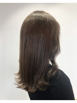 リーオオサカ(Lee Osaka) 外ハネ×明るめベージュ/kana