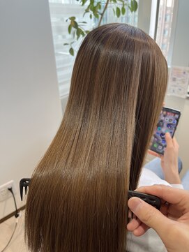 エミュスト(Emuest) 業界最高峰の髪質改善ストレート