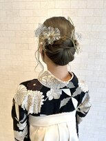 アミューズ(amuse)&nbsp;卒業式袴ヘアアレンジ