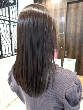 リノナ(Linona) ロングショートワンカールパーマカーキグレージュ前髪錦糸町