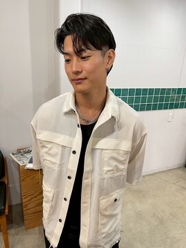 アップバングセンターパートバーバースタイル髪型メンズ