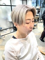 ザザ シンジュク(ZA/ZA shinjuku)&nbsp;ラフに決まる大人のシルバーグレージュ