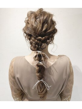 ハンモックヘアーサロン ココナ(Hammock Hair Salon COCONA) 結婚式や二次会におすすめ◎カジュアルヘアアレンジ×編みおろし