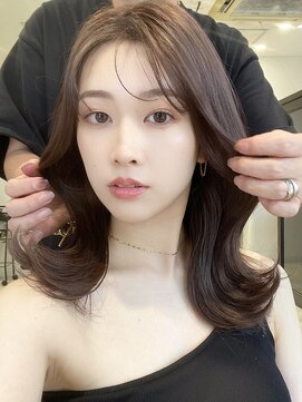 アイヴィー(IVY) 小顔に見せる韓国ヘア 流れる顔まわりカット ラベンダーカラー