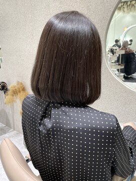 マイル 渋谷(mile) 結べる長さの肩上ボブ/グレージュ