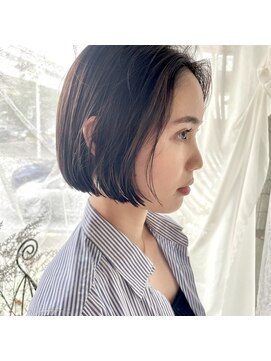 ジジ ヘアワークス(gigi hair works) レザーカットのミニボブ☆