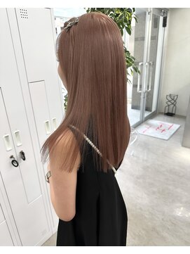 ティント 梅田(Tint) 【Ryota】柔らかいミルクティー《大阪梅田駅》