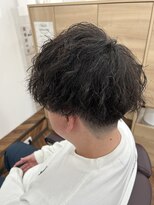 ヒカリ バイ イサミ 西川口(Hikari by ISAMI)&nbsp;韓国マッシュスペインカールスパイキーショート〈理容室〉西川口