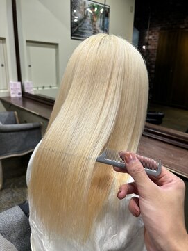 エイミー(Aimee) Aimee 町田 抜きっぱなしブリーチ×ブロンド