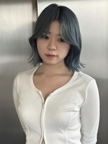 ミラ(MIRA)&nbsp;ブリーチカラー / 流れる顔周りカット / 梅田美容室