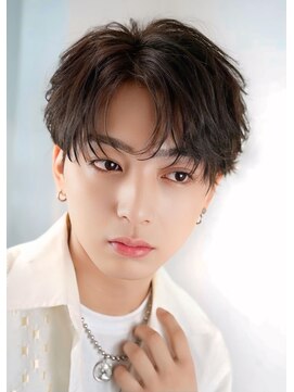 オーシャントーキョーウエスト 心斎橋 (OCEAN TOKYO WEST) 韓国ヘアニュアンスパーマカルマセンターパートコンマヘアウルフ