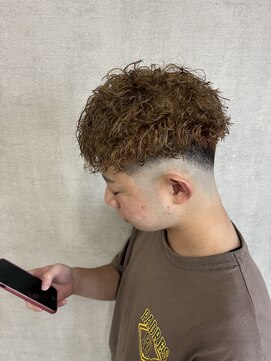 トリコ(ToricO) エリオットパーマ　刈り上げショート　ツイストスパイラル