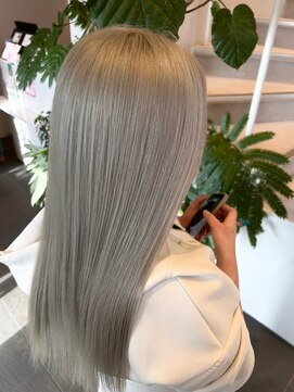 ビーティベーシック(B.t.Basic) ホワイトベージュ