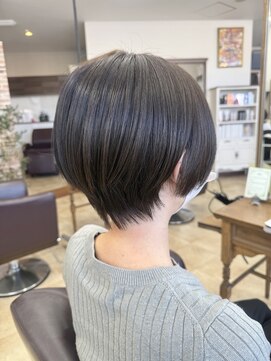 トップスタイル リッチ 冬のファッションにも似合うショートスタイル