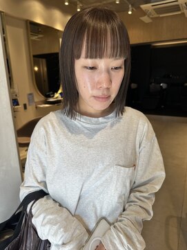 ソラス 緑地公園店(SOLAS) 切りっぱなしボブ　インナーカラー