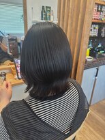 ヒナタ(hinata)&nbsp;暗めオリーブグレージュ×レイヤーボブ