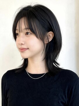 エイチ 大阪梅田(H) ロングウルフミルクティーグレージュ外ハネボブヨシンモリウルフ