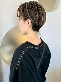 シンズムレ(SHIN’S MURE)の写真/【白髪ぼかしの常識が変わる】ハイライトなしで叶う自然な仕上がり◇髪を労わりながら艶めく理想の髪色へ