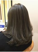 ノーブリーチ☆グレーアッシュのレイヤースタイル【担当シバタ】