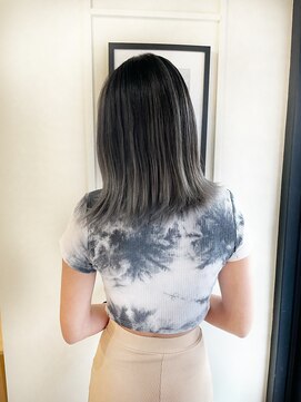 シーバイシー(CxC) アッシュグレー/ミディアム