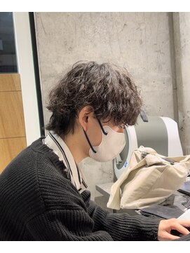 ミリ(milli Produce by ITAKURA) 波巻きスパイラルパーマツイストスパイラルパーマ2ブロック