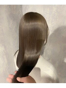 ジーナ 博多(Zina) 艶髪/グレージュ