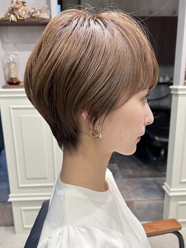 ザシー オモテサンドウ(The C) 20代30代40代ナチュラル大人可愛いレイヤースタイル