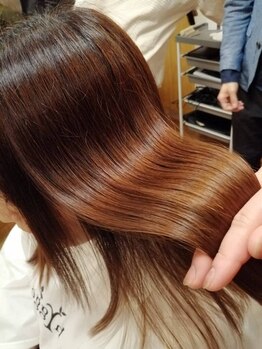 ヒュッゲ ティーシーエス 武蔵中原店(hygge-t.c.s)の写真/話題のAujua取扱い◎本格髪質改善トリートメントで、一人ひとりの髪質に合わせたヘアケアをご提案♪