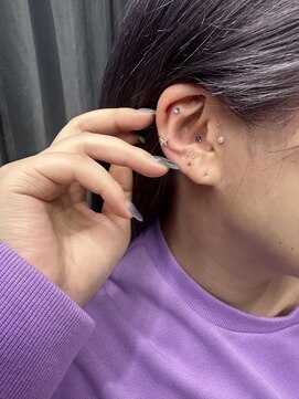 ジュエム(jouerm) 今話題の耳つぼジュエリー