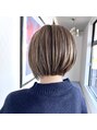 シーエーペッツ(CA-PETZ) 前下がりボブ×ハイライトカラー