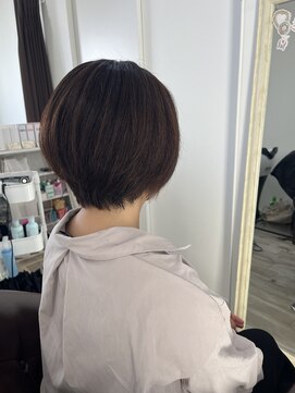 ラムーア(Rahm.) くびれショートボブ×グレージュ