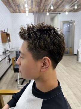 オイル(oiL) スパイキーパーマ