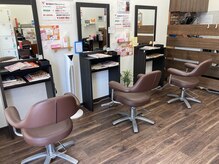 オシャレな白髪染め専門店キレイ 津田沼店の雰囲気（セット面３席）