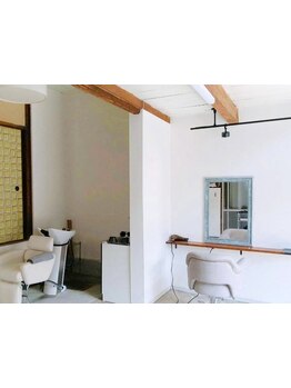 リフレッシュ効果◎日頃の疲れを癒してくれる完全マンツーマンのヘッドスパ♪頑張る自分へのご褒美に…☆