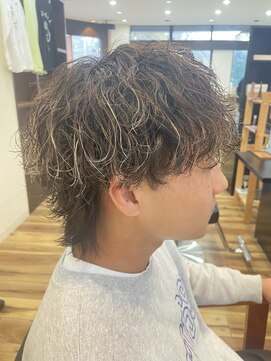 スウェル 稲毛店(Swell) サーフカール/フェザーパーマ/ブルーブラック/稲毛駅/眉毛