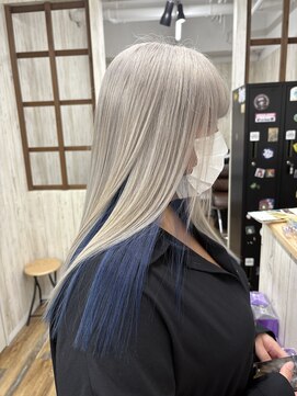 シルバー×インナーネイビー